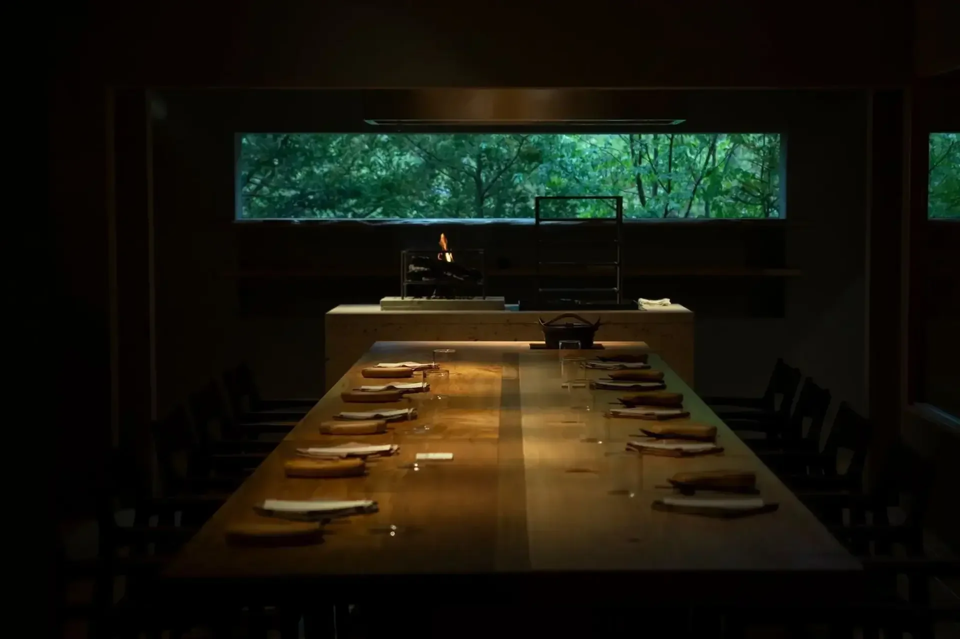 Restaurant SAI 燊 テーブル